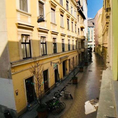 Budapest Griffin Guest House Exterior photo